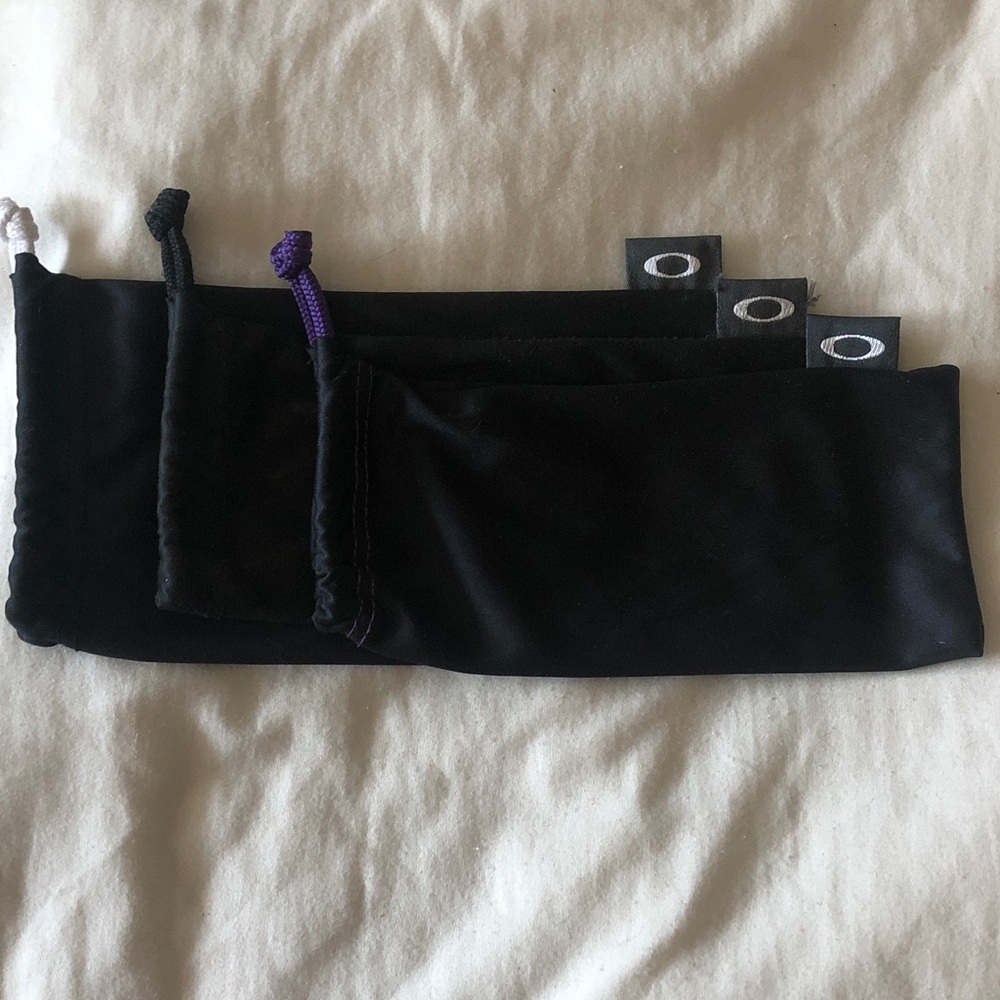 OAKLEY Trio of Black Sunglasses’ Microbags and Lens Cleaners 😎